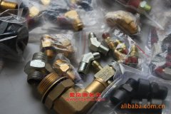 躍進(jìn)NJ3120DYW自卸汽車用的東風(fēng)朝陽(yáng)CY4102BZLQ發(fā)動(dòng)機(jī)的配件及修理